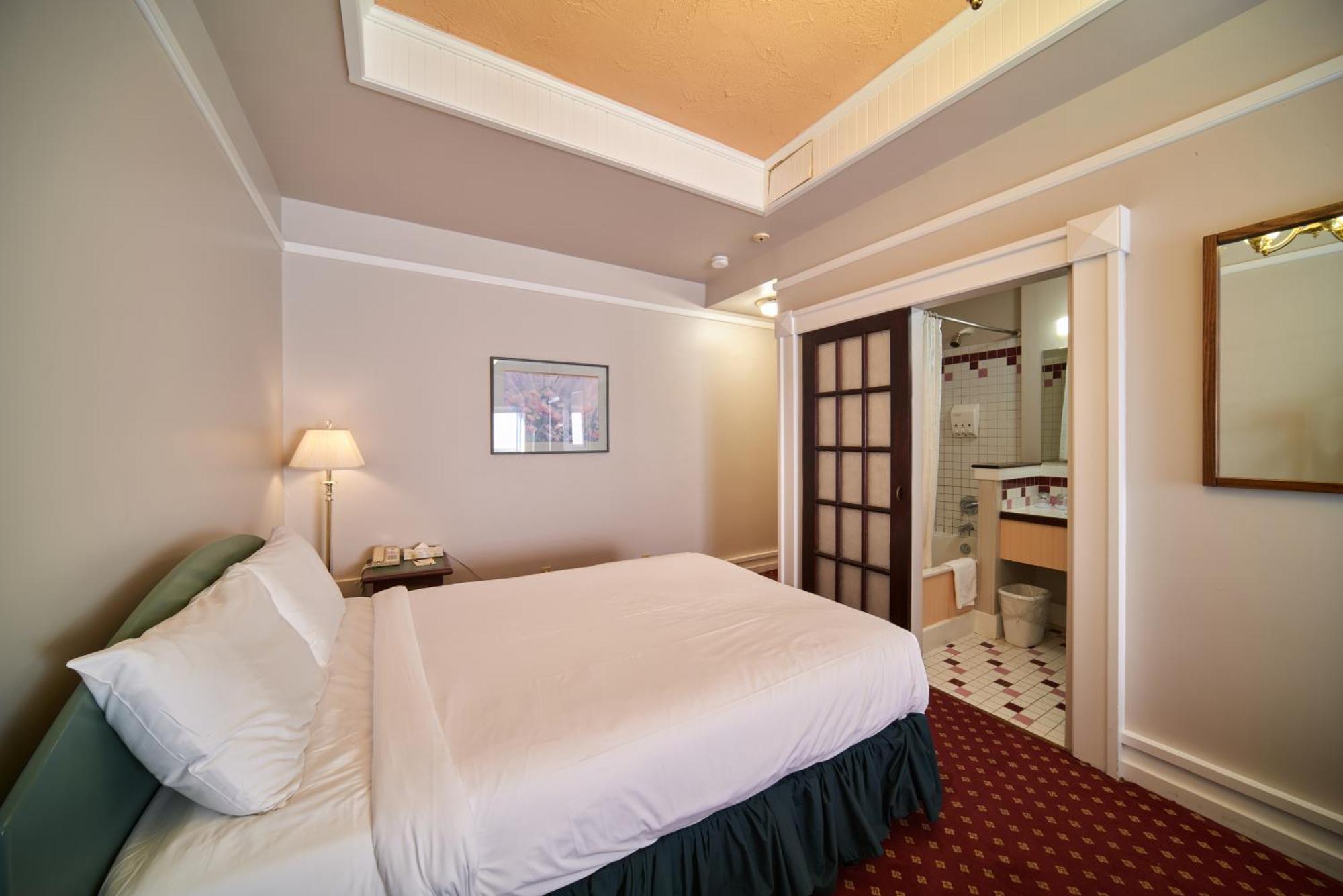 The Bedford Regency Hotel Victoria Esterno foto